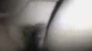 Βίντεο POV μιας τριχωτής Ρουμάνας ερασιτέχνης που κάνει μια πίπα
