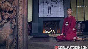 HD-video av Dani Daniels forførende moden blowjob og moden rumpe tilbedelse