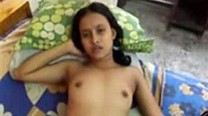 Bangladeşli kız arkadaş Mahata, erkek arkadaşı tarafından 18 dakikada iyi bir şekilde donatılıyor
