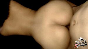 고스토사의 큰 엉덩이가 라틴계 남자에 의해 도그그라이 스타일에서 니다!