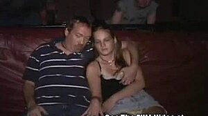 Eski kız arkadaşım ve anonim sapıkla porno tiyatrosunda grup seks