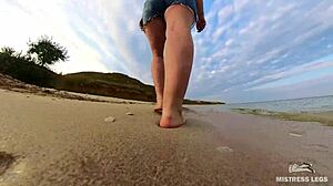 Нека те насоча през моето приключение с боси крака на плажа