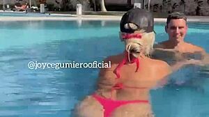 Loiras massage au bord de la piscine et jeu anal à Cancun