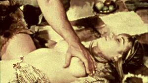 Lord George Herberts pokračuje v návšteve exotického harému v tomto vintage erotickom príbehu