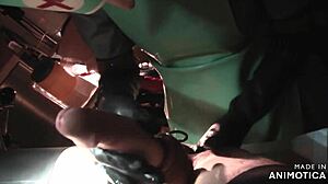 Сивата гумена медицинска сестра Агнес дава чувствен минет и масаж на простатата, преди да се включи в пегинг и анален фистинг