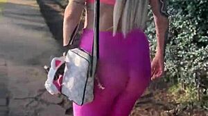 Δημόσιο σεξ με διαφανές ντύσιμο στο δρόμο μου προς το γυμναστήριο