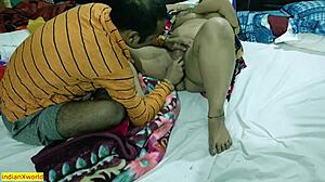 Ung mand engagerer sig i tabubelagt indisk bengalsk sex med sin partner