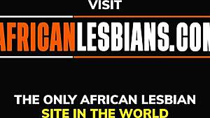 Две црне жене се препуштају лезбејском сексу на отвореном, лижући једна другој гениталије